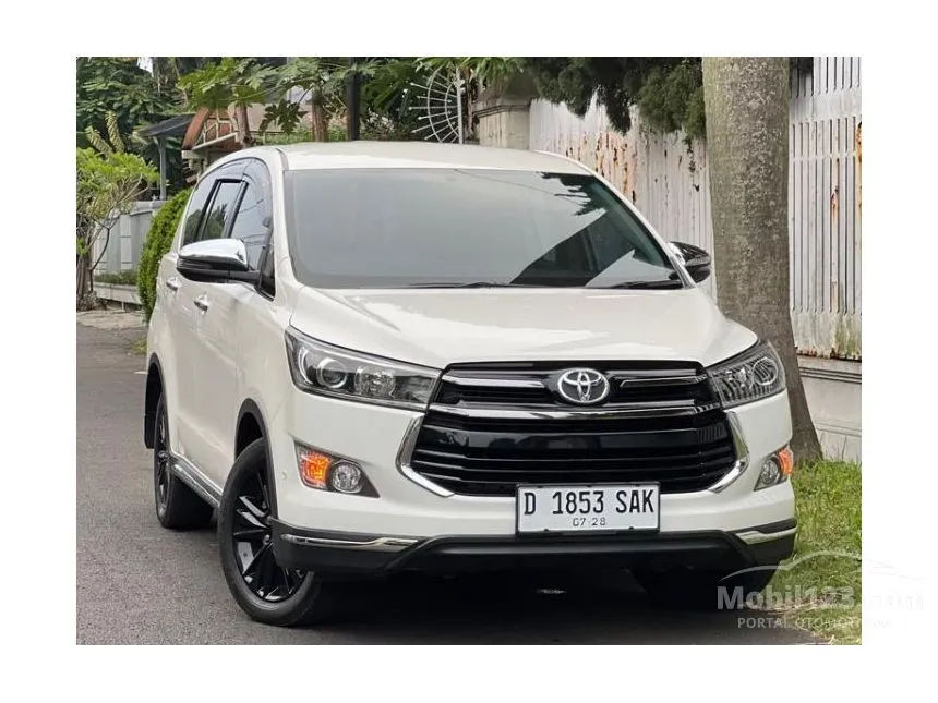 Jual Mobil Toyota Innova Venturer 2018 2.4 di Jawa Barat Automatic Wagon Putih Rp 420.000.000