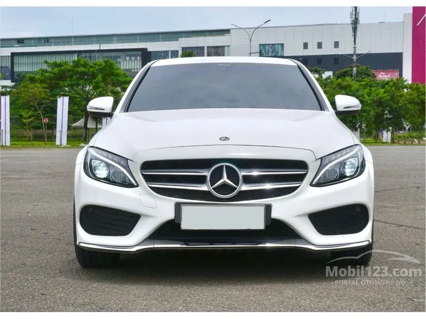 2018 Mercedes-Benz C200 AMG Line Sedan