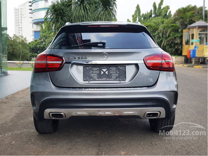 Jual Mobil Mercedes-Benz GLA200 2017 AMG 1.6 di DKI