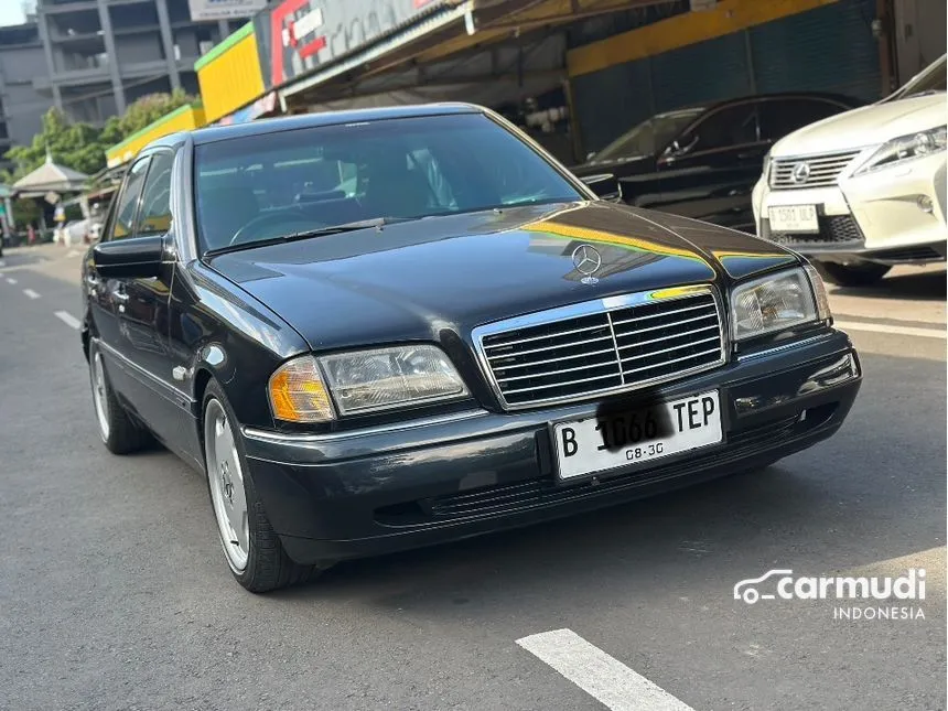 1997 Mercedes-Benz C230 Kompressor Sedan