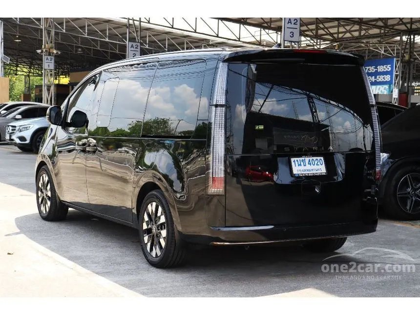 2024 Hyundai Staria Premium Van