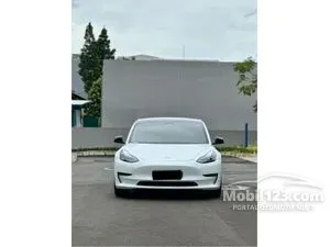 2021 Tesla Model 3 Standard Range Sedan