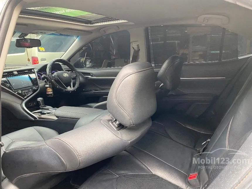 2020 Toyota Camry V Sedan