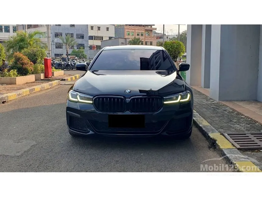 2023 BMW 520i M Sport Sedan