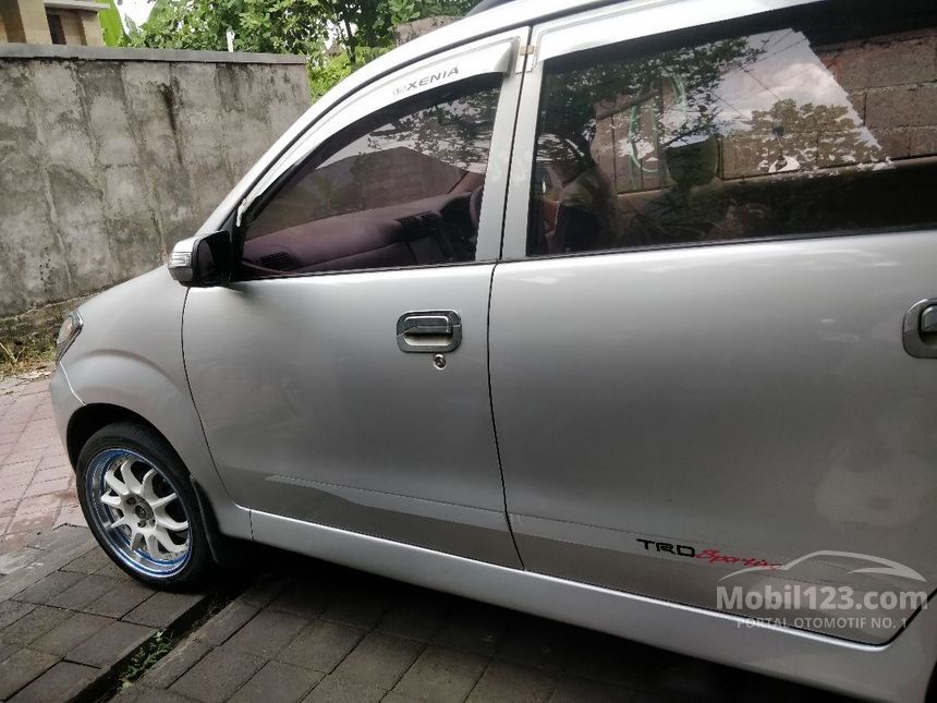 Jual Mobil Daihatsu Xenia 2006 Li 1 0 Di Bali Manual Mpv Silver Rp 75 000 000 5350135 Mobil123 Com