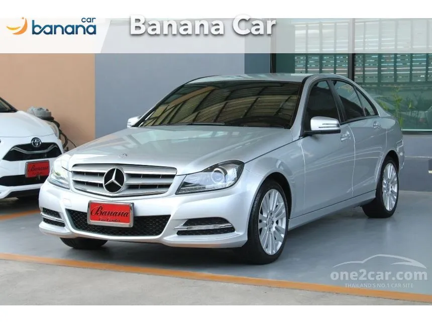 2013 Mercedes-Benz C200 Style Sedan