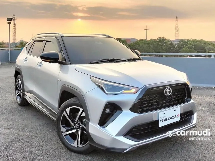 2025 Toyota Yaris Cross S HV with GR Parts Aero Pkg(Prem Clr) SUV