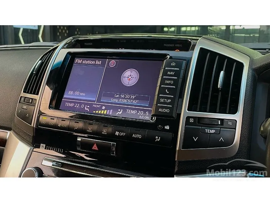 2012 Toyota Land Cruiser 200 Full spec SUV