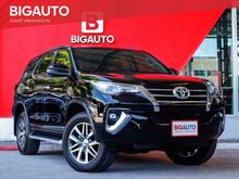 2018 Toyota Fortuner 2.8 (ปี 15-18) V SUV 4WD AT