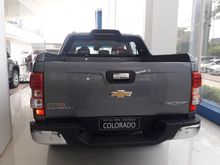 2017 Chevrolet Colorado 2.8 High Country Pick-up-Diskon Besar