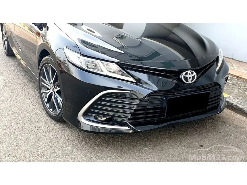 2023 Toyota Camry V Sedan