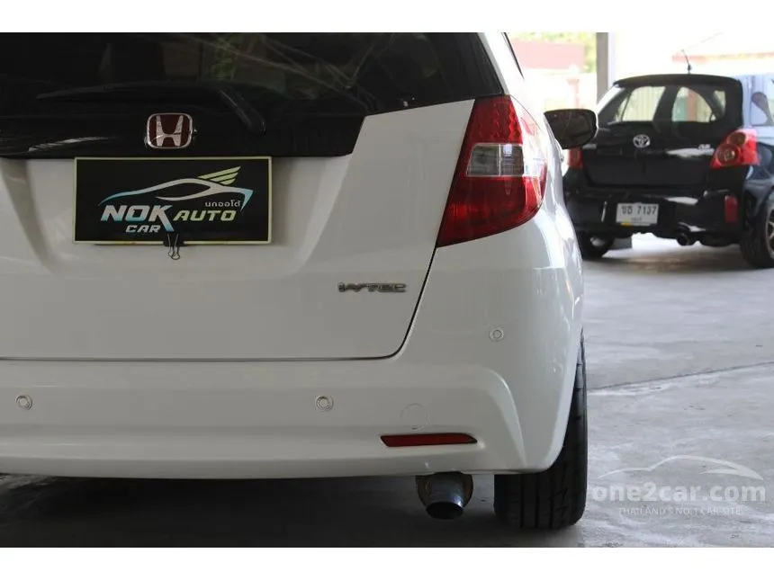 2013 Honda Jazz S i-VTEC Hatchback