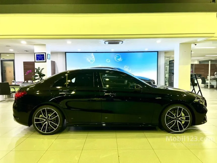 2025 Mercedes-Benz AMG A35 4MATIC Sedan