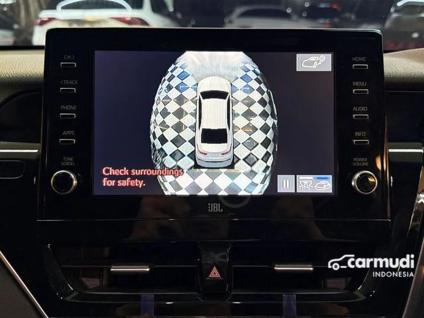 2022 Toyota Camry Hybrid Sedan