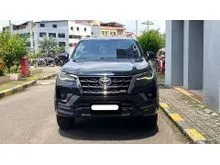 2024 Toyota Fortuner 2.8 GR Sport 4X4 SUV hitam diesel