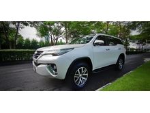 2015 Toyota Fortuner 2.8 (ปี 15-18) V 4WD Wagon AT
