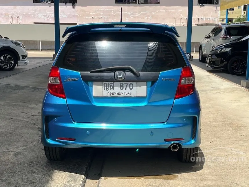 2012 Honda JAZZ SV Hatchback