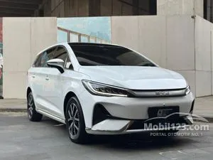 2025 BYD M6 Superior Captain 6 Seater MPV