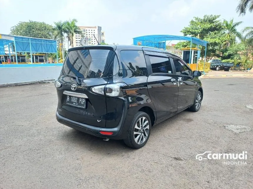 2017 Toyota Sienta V MPV