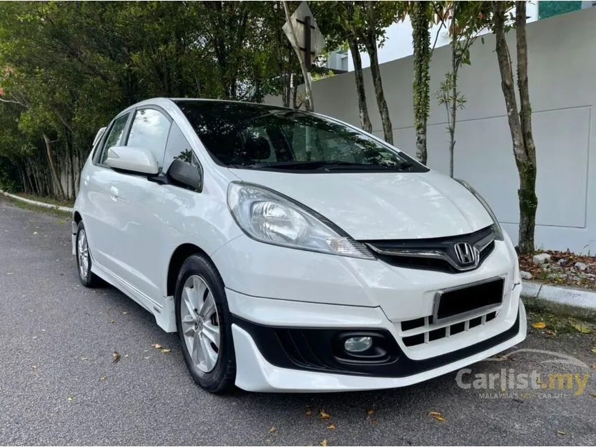 2014 Honda Jazz S i-VTEC Hatchback