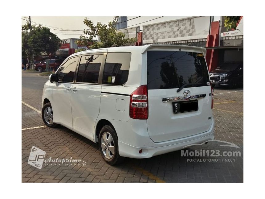 Jual Mobil Toyota NAV1 2013 V 2.0 di DKI Jakarta Automatic 