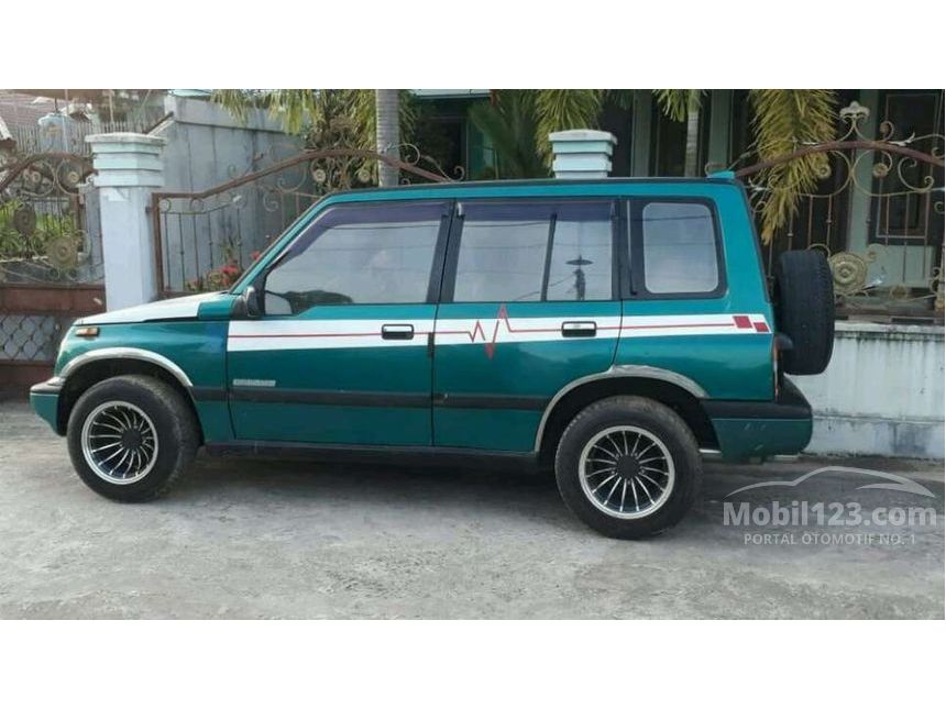 Jual Mobil  Suzuki  Escudo  1995 JLX 1 6 di Kalimantan  