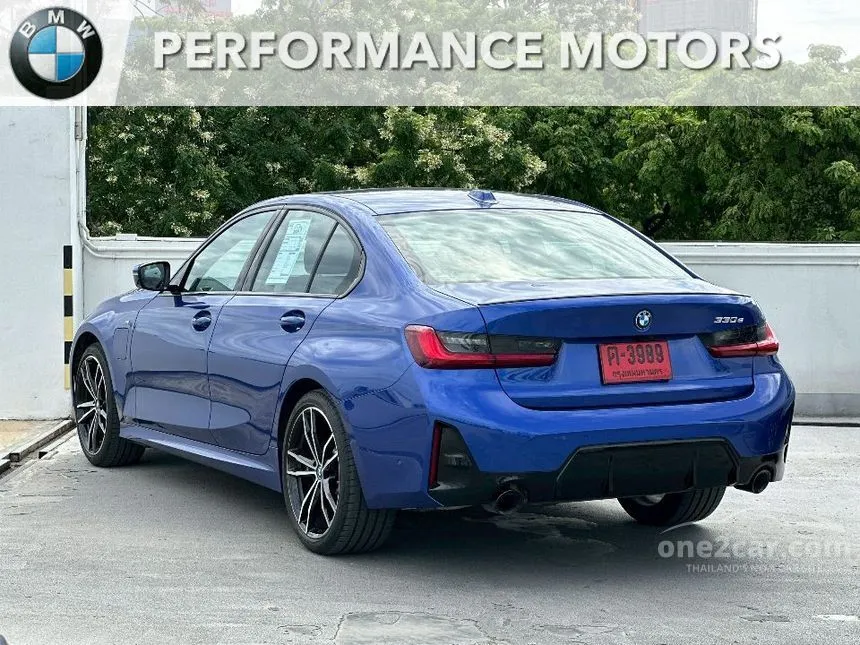 2025 BMW 330e M Sport Sedan