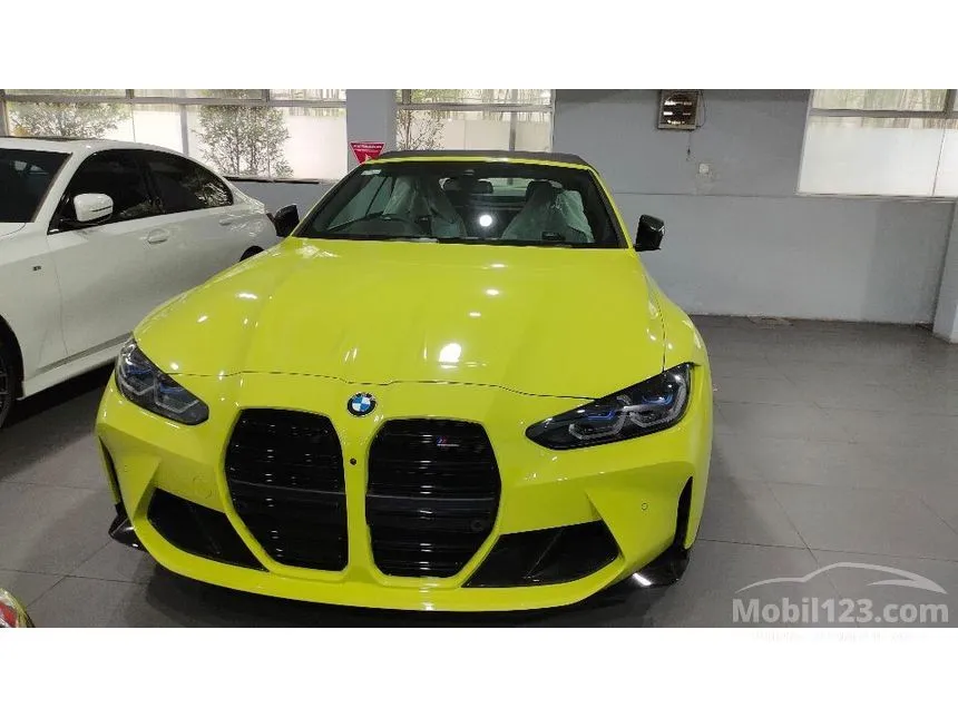Jual Mobil BMW M4 2023 Competition 3.0 di Banten Automatic Cabriolet Kuning Rp 3.052.000.000