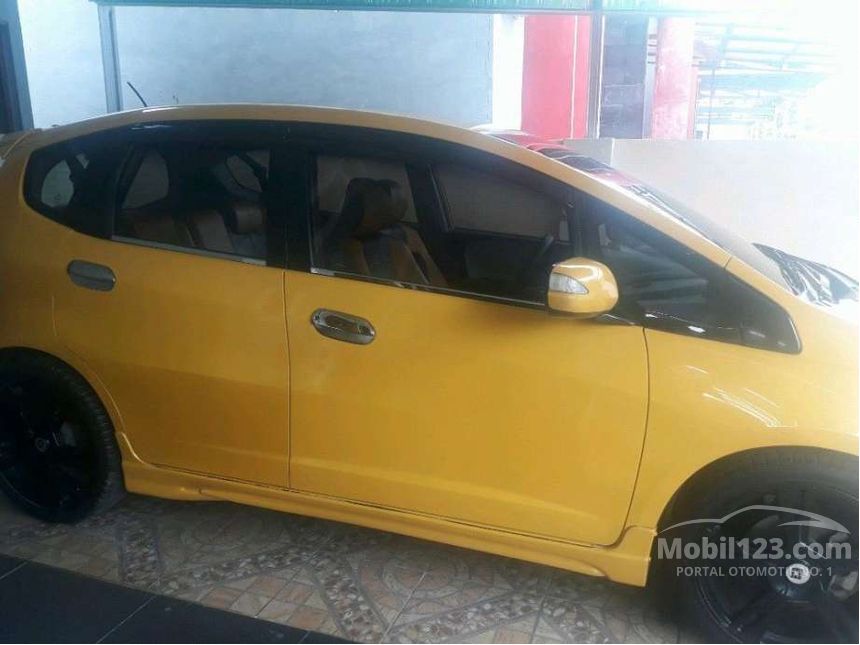 Jual Mobil  Honda  Jazz  2010 RS 1 5 di Kalimantan  Selatan  