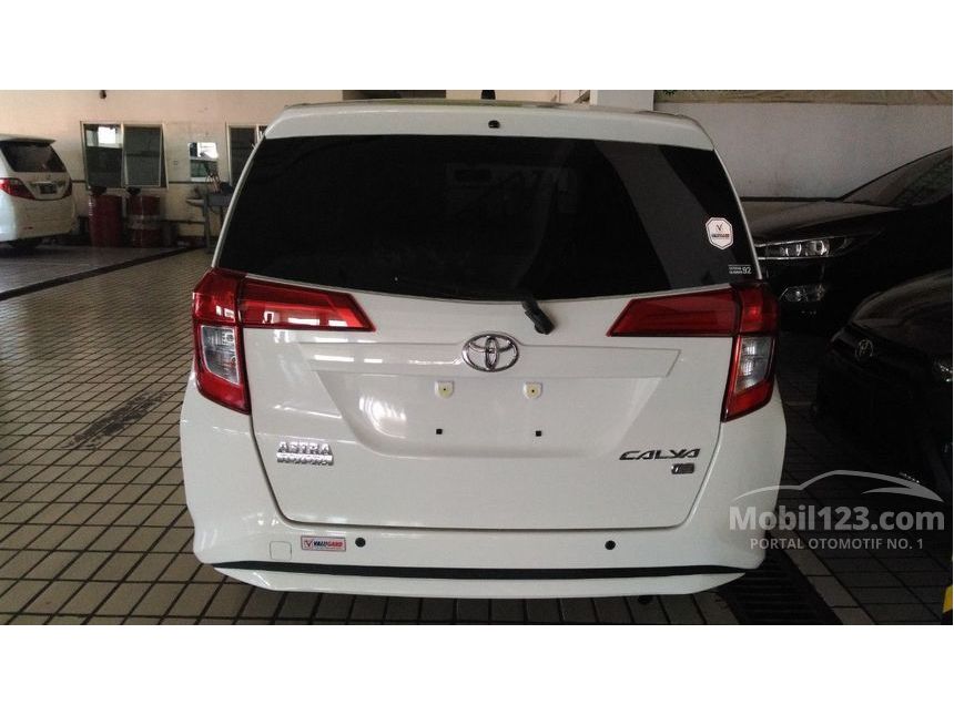 Jual Mobil Toyota Calya 2017 E 1 2 Di Jawa Timur Manual Mpv Putih