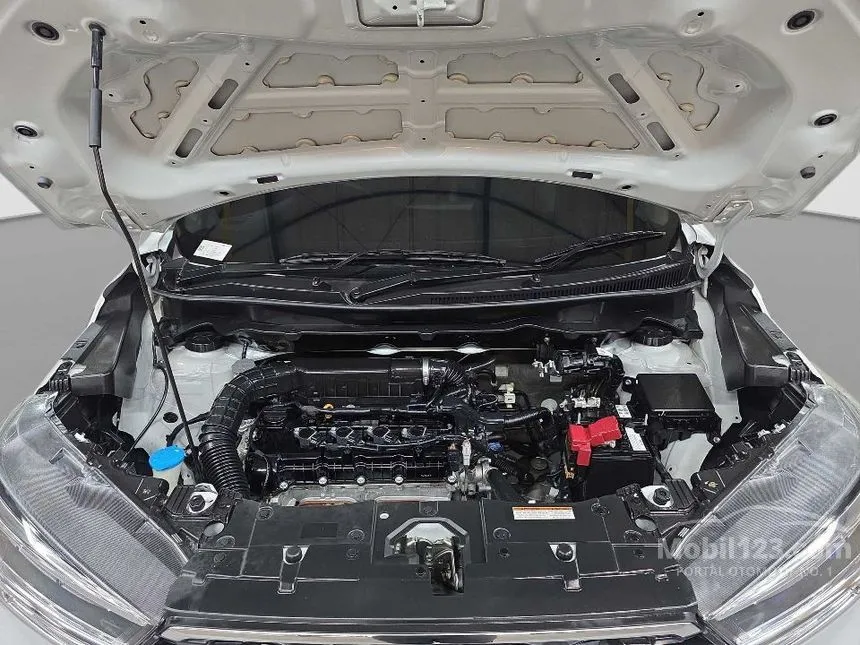 2025 Suzuki XL7 Zeta SUV