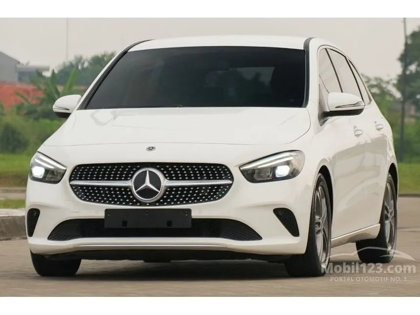 2020 Mercedes-Benz B200 Progressive Line Hatchback