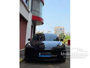 2021 Tesla Model 3 Standard Range Plus Sedan
