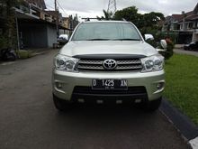 Toyota Fortuner G AT 2010 FULL ORISINIL