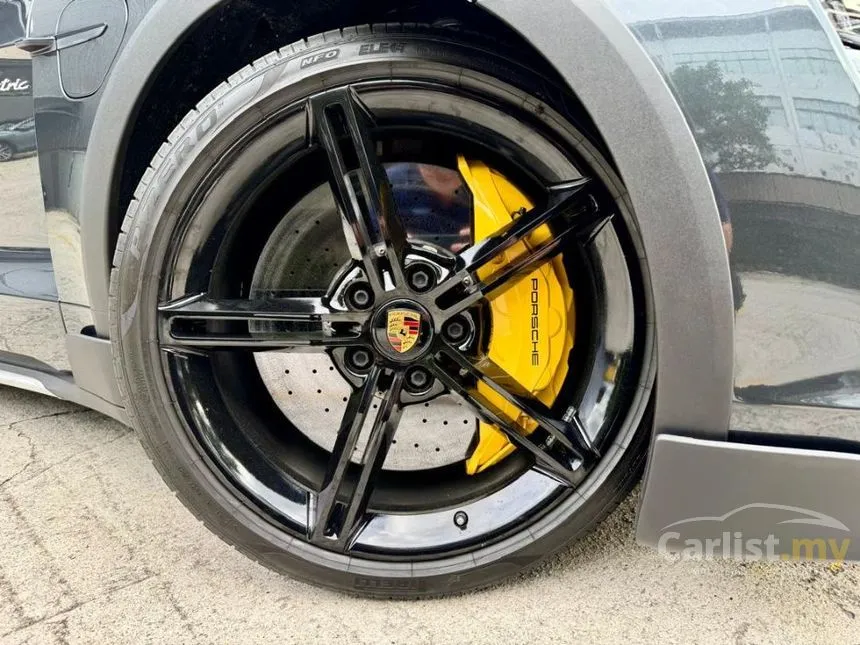 2022 Porsche Taycan 4S Cross Turismo Wagon