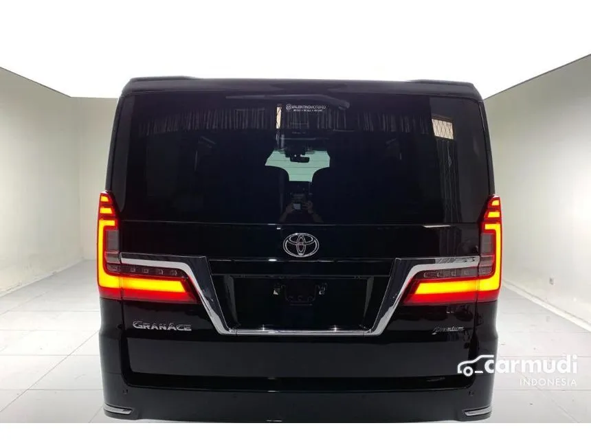 2024 Toyota GranAce Premium MPV