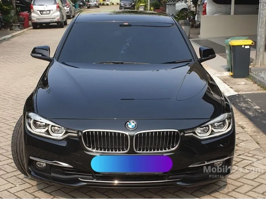 Jual Mobil BMW 320i 2018 Luxury 2.0 di DKI Jakarta Automatic Sedan Hitam Rp 415.000.000