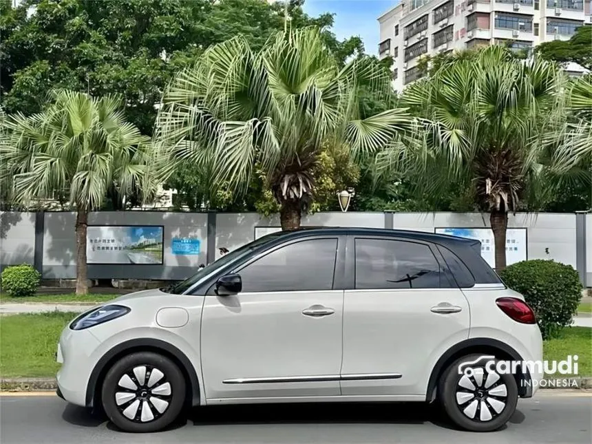 2024 Wuling Binguo EV Premium Range Hatchback