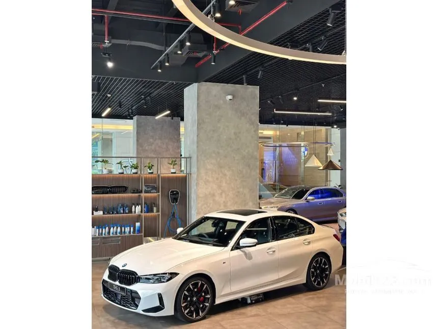 2025 BMW 330i M Sport Pro Sedan