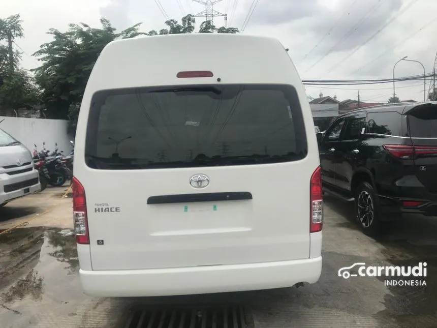 2024 Toyota Hiace Commuter Van Wagon