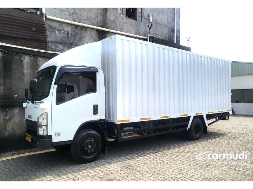 2023 Isuzu Elf NMR 81 U Trucks