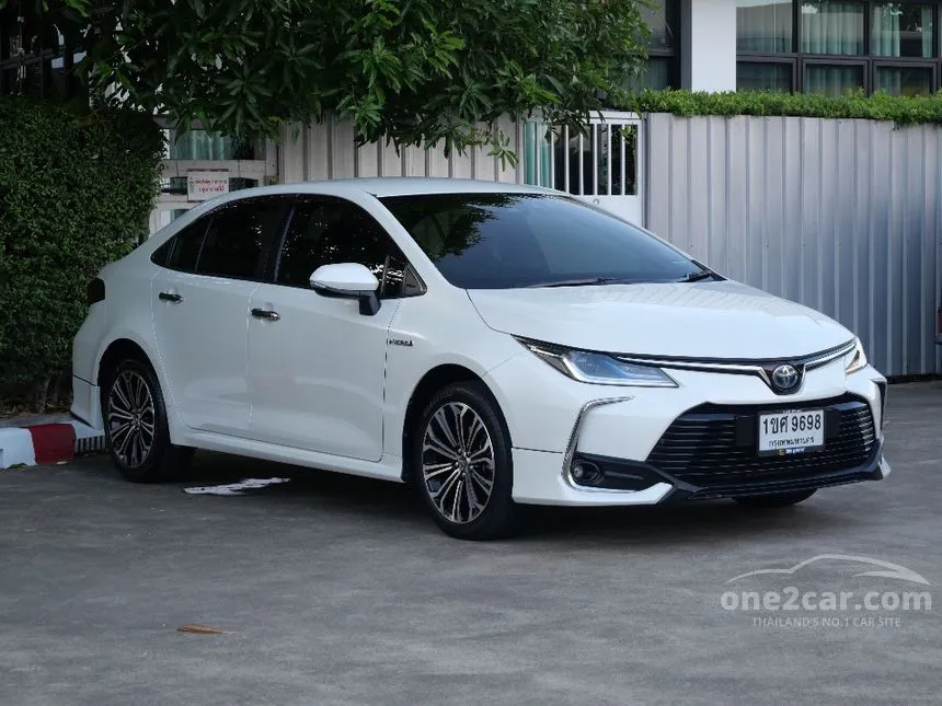 2021 Toyota Corolla Altis Hybrid High Sedan