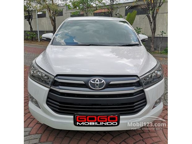 Toyota Kijang Innova Mobil bekas dijual di Yogyakarta Toyota Kijang Innova Mobil bekas dijual di Yogyakarta