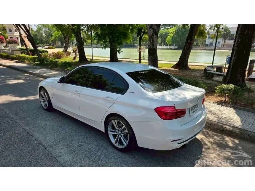 2019 BMW 330e Sport Sedan