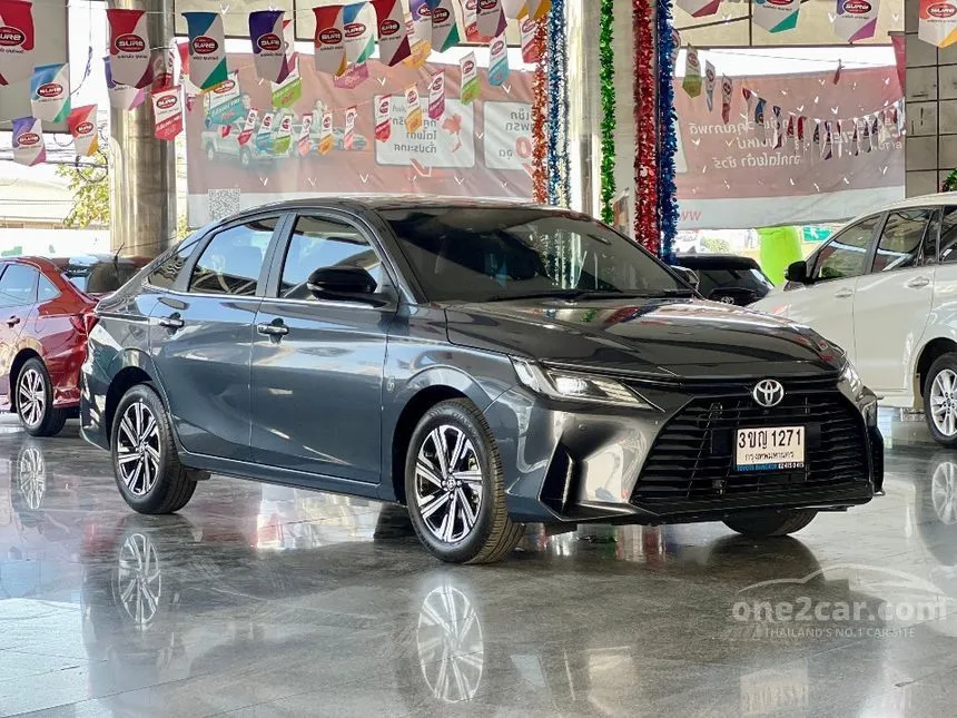 2022 Toyota Yaris Ativ Premium Luxury Sedan