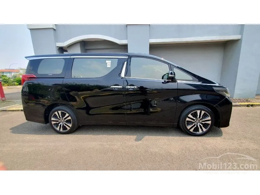 2022 Toyota Alphard G MPV