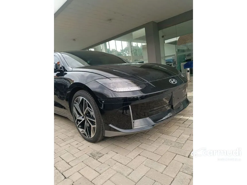 2023 Hyundai IONIQ 6 Signature Long Range Sedan