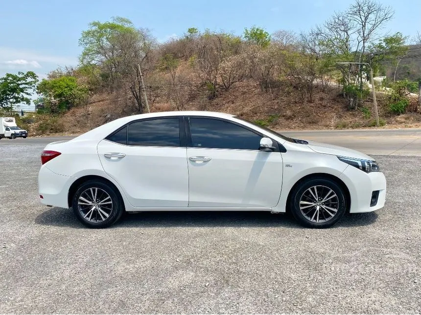 2015 Toyota Corolla Altis V Sedan