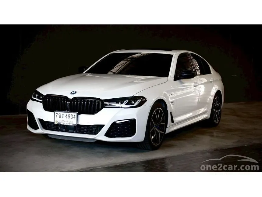 2023 BMW 530e M Sport Sedan