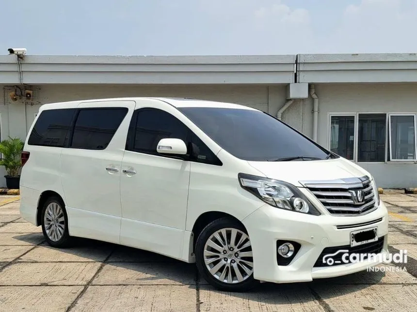 2013 Toyota Alphard SC MPV